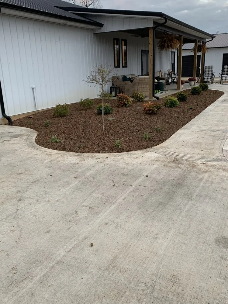 Reliable lawn care service experts serving Cynthiana, KY - Fryman’s Landscaping