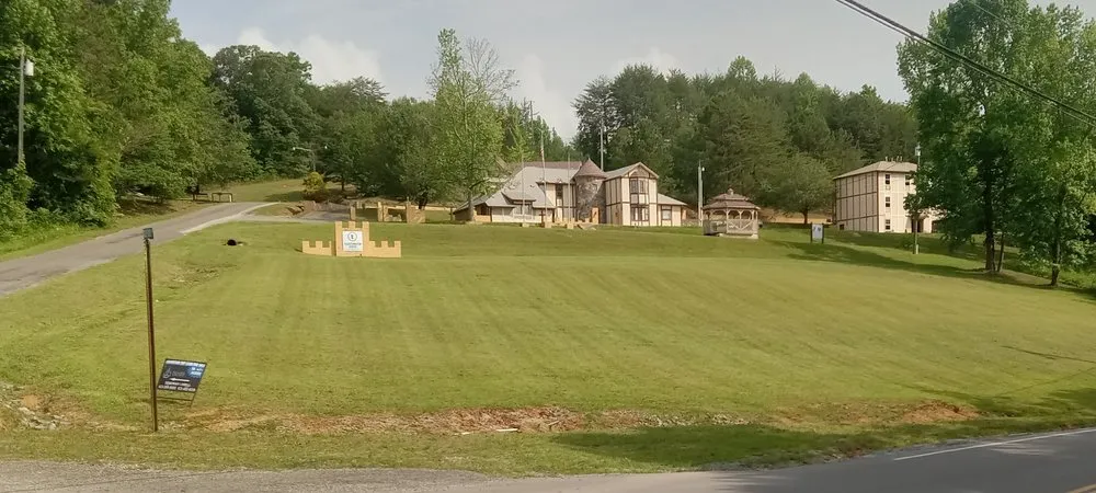 Affordable garden landscaping experts serving Evensville, TN - F&S Lawn Care