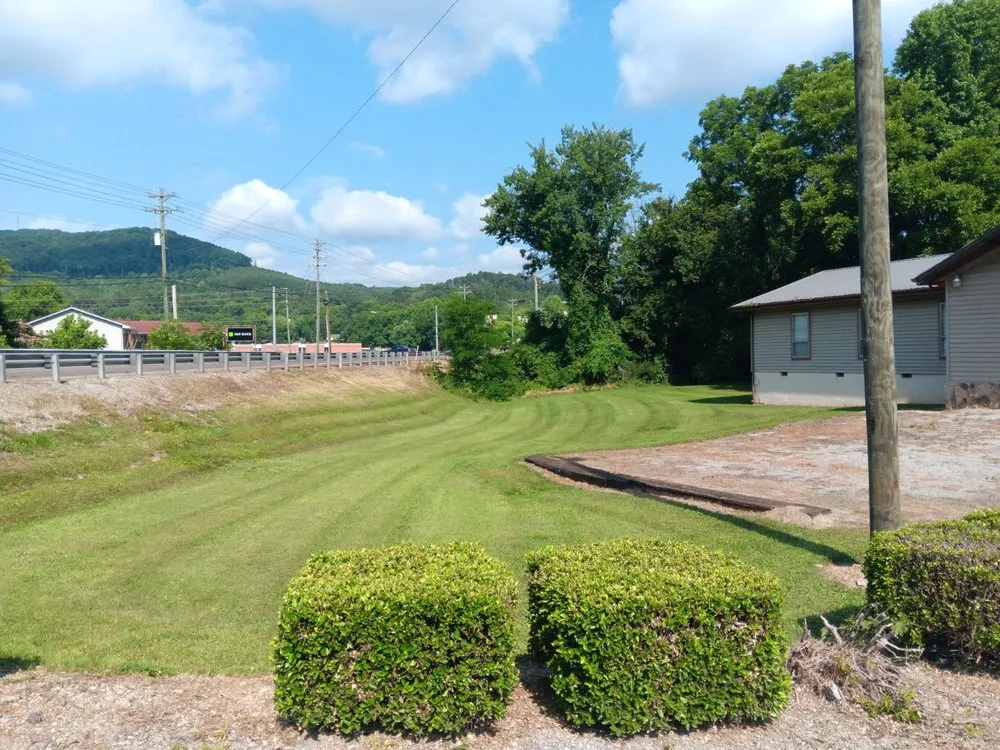 Expert garden landscaping for homes in Evensville, TN by F&S Lawn Care