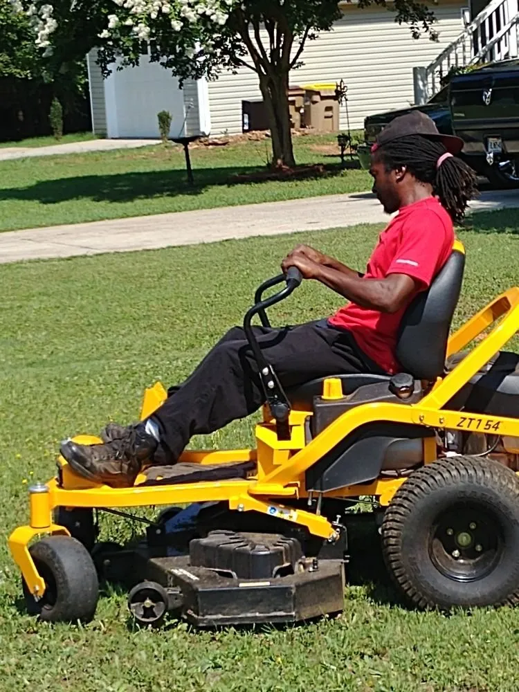 Top-rated yard maintenance experts serving Jefferson, GA - F&S Lawncare