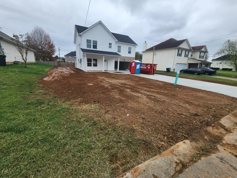 Expert yard maintenance for homes in Nashville, TN by F&T Landscaping