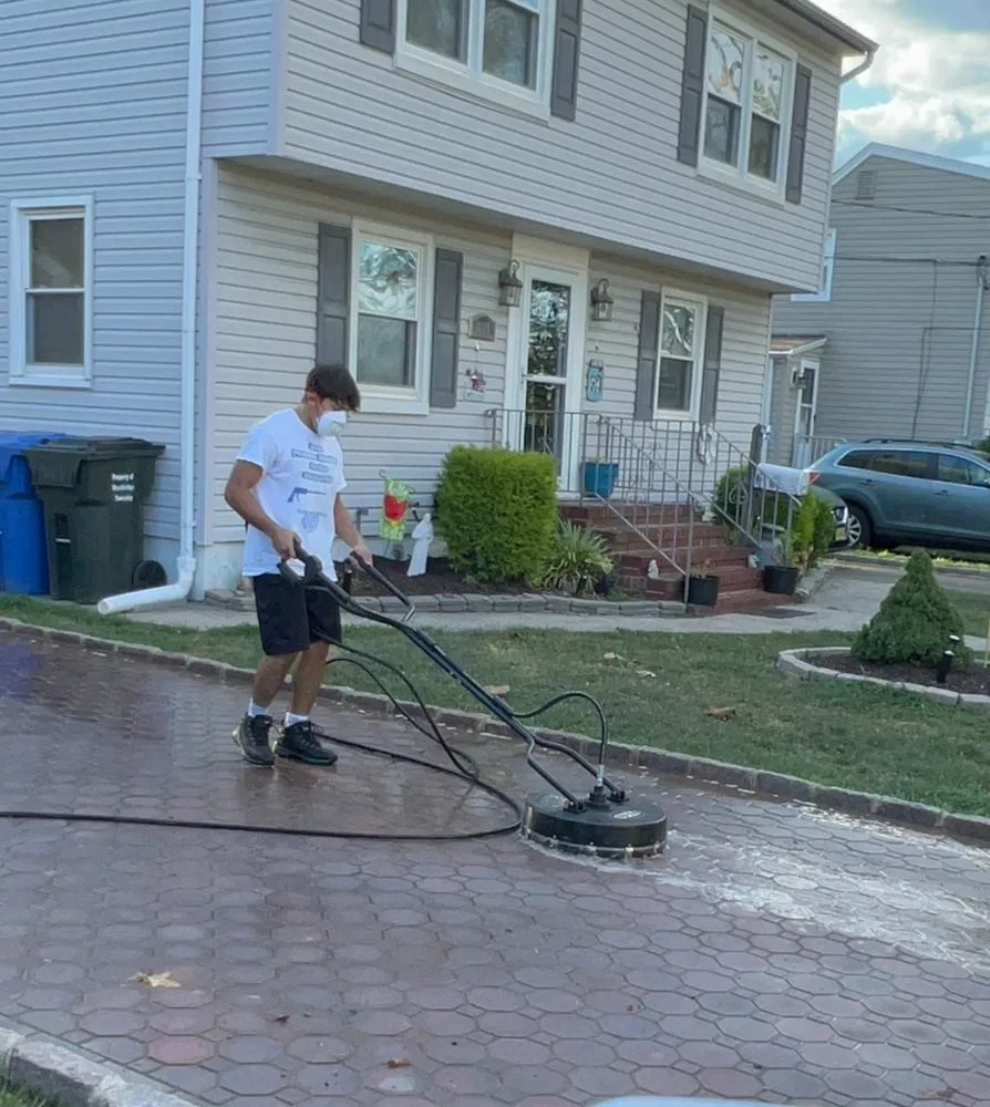 Custom lawn care service in Woodbridge, NJ by FTF Prosper Pressure Washing