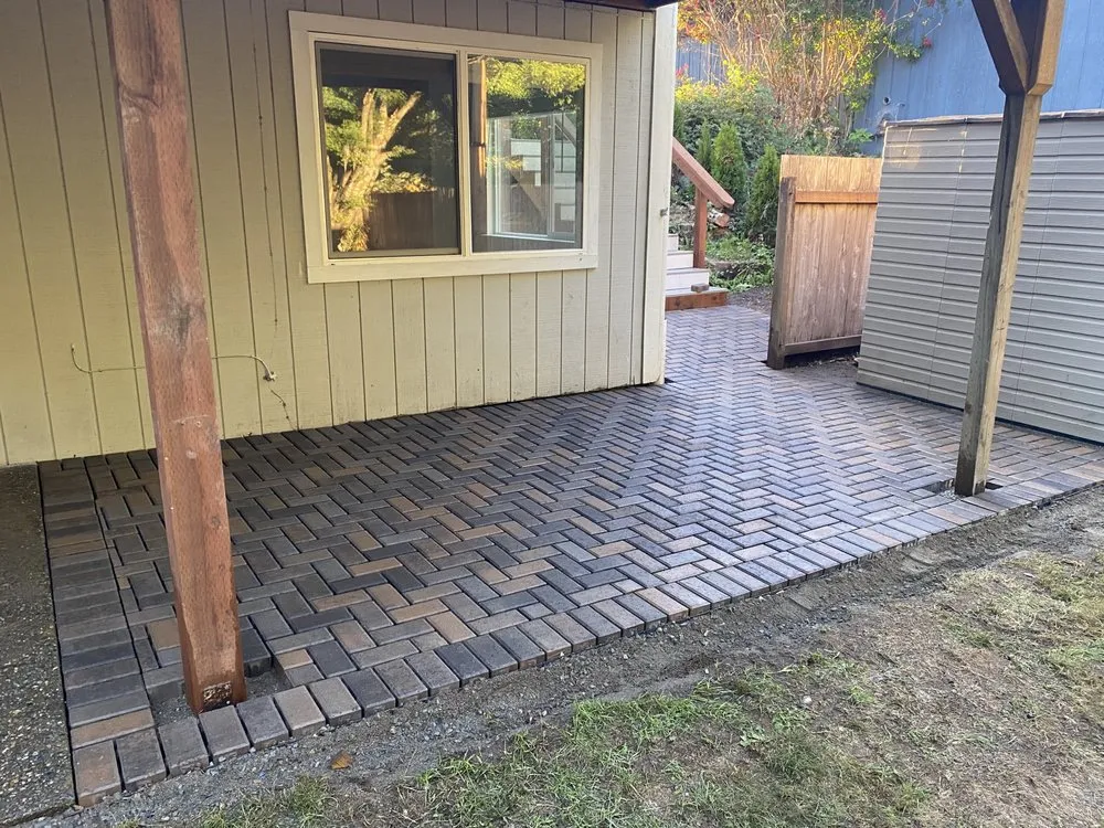 Professional garden landscaping for outdoor upgrades in Shelton, WA by FTI Painting & Landscaping