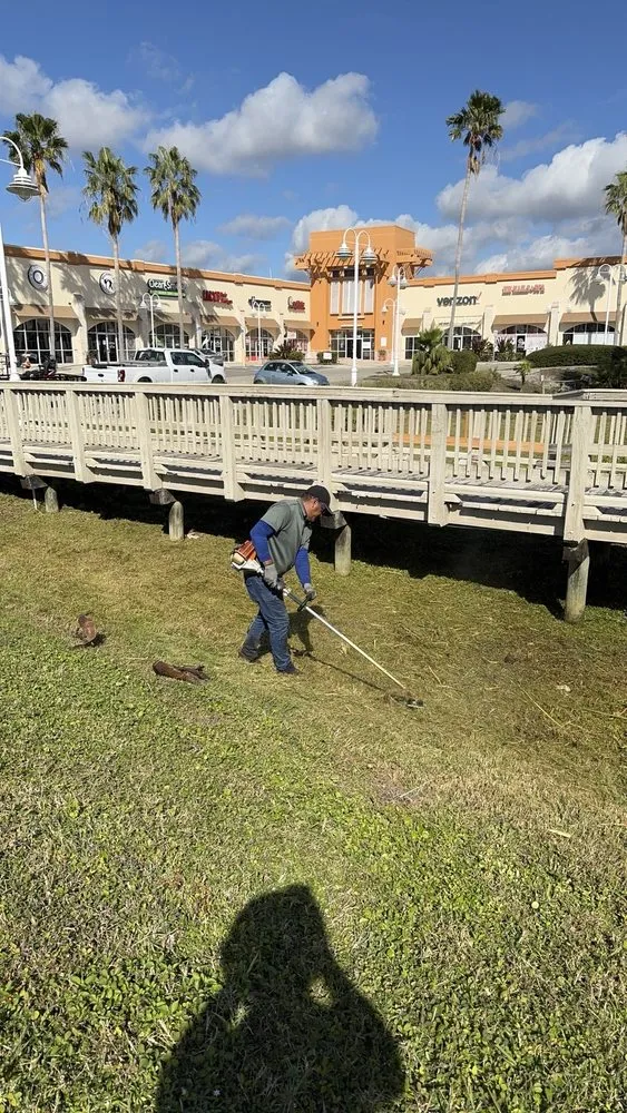 Expert residential landscaping for beautiful yards in Riverview, FL by Fuenmayor Service