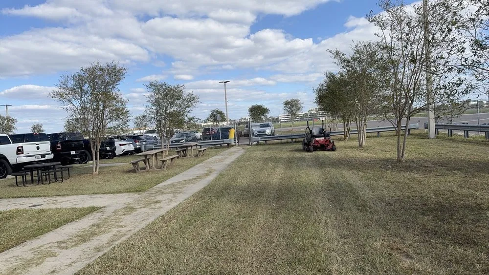 Custom landscape design in Riverview, FL by Fuenmayor Service