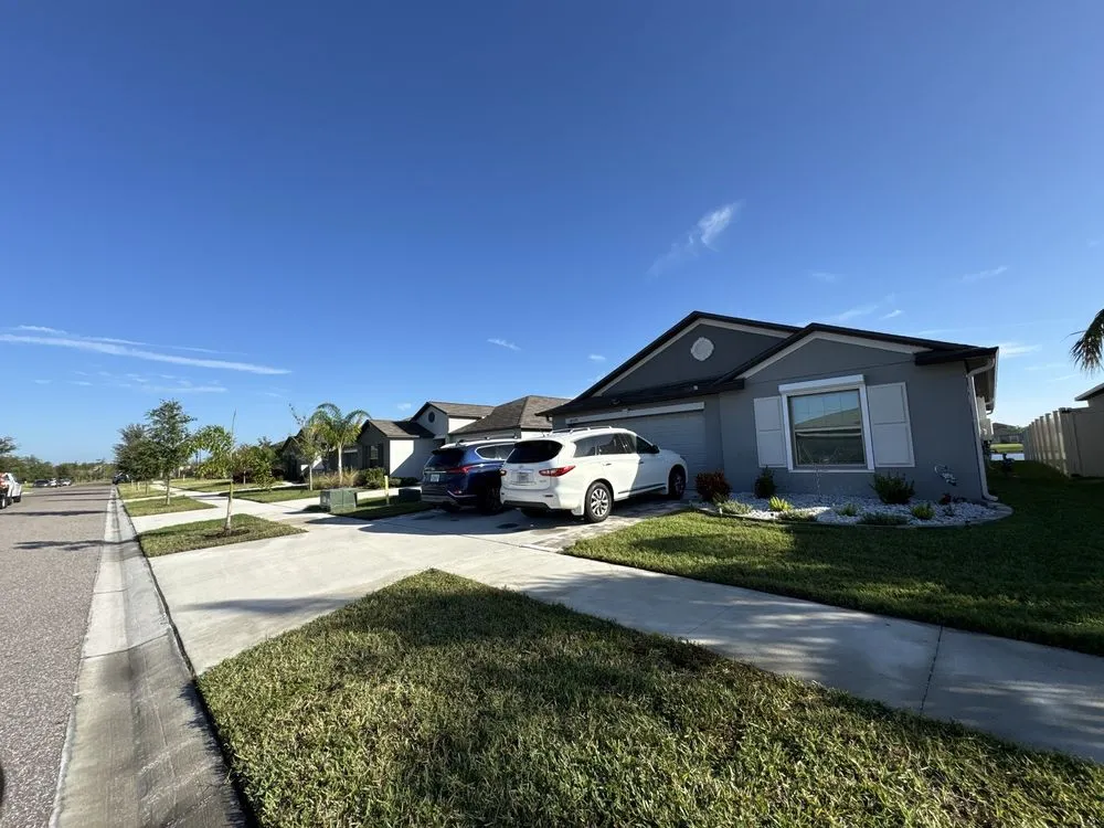 Custom lawn mowing service for year-round maintenance across Riverview, FL - Fuenmayor Service