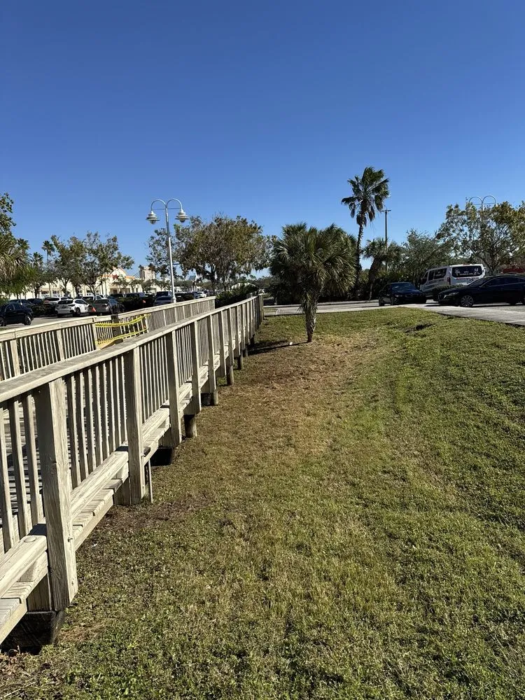 Local landscaping services with custom design across Riverview, FL - Fuenmayor Service