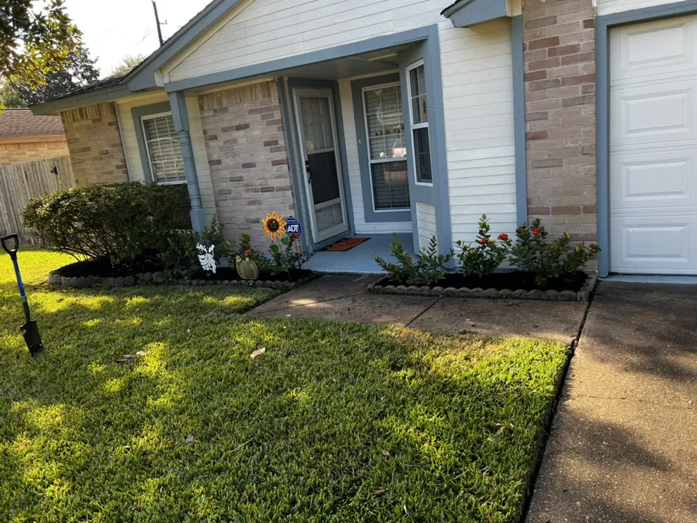 Top-rated outdoor landscaping in Sugar land, TX by Fuentes Landscape and Irrigation