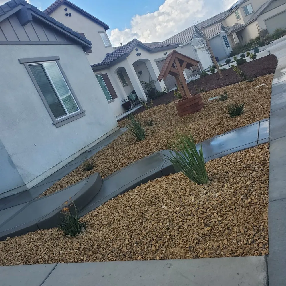 Reliable lawn mowing service experts serving Lake Elsinore, CA - Fuentes Landscaping