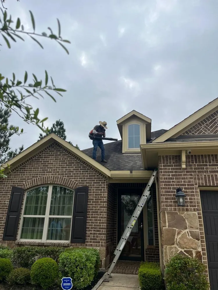 Local garden landscaping for beautiful yards across Magnolia, TX - Fuentes Landscaping