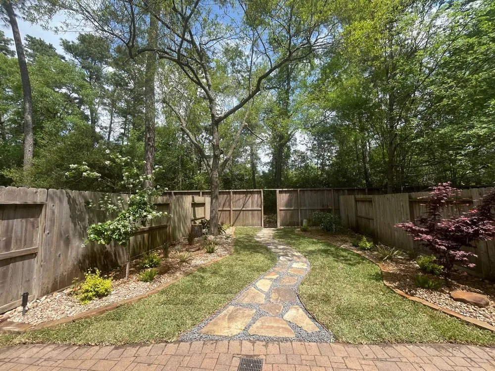 Expert garden landscaping for homes in Magnolia, TX by Fuentes Landscaping