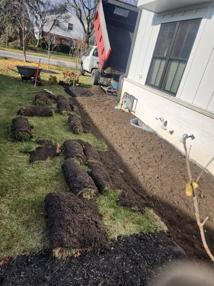 Expert yard maintenance near you across Northlake, IL - Fuentes Landscaping