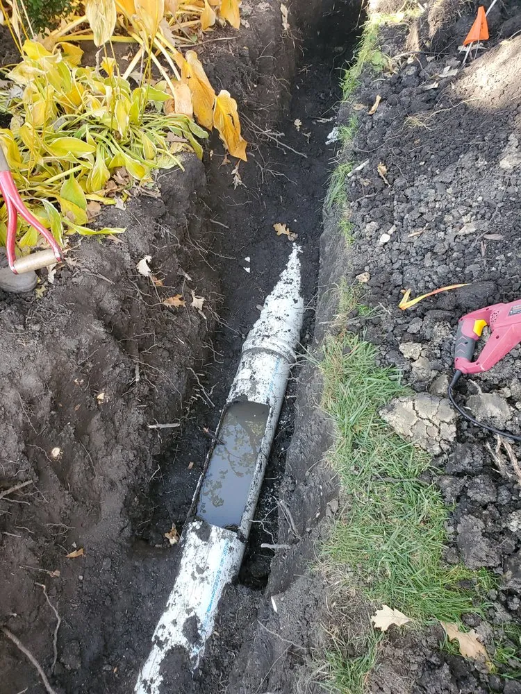 Top-rated landscaping services for homes in Northlake, IL by Fuentes Landscaping