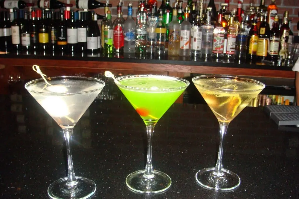 Expert lawn care service experts serving Memphis, TN - Fuentes Landscaping Service