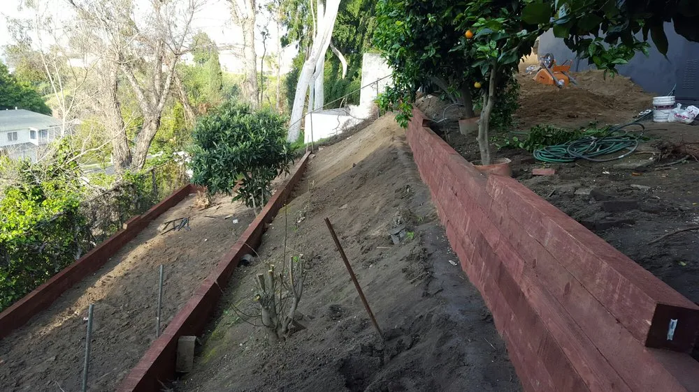 Expert yard maintenance with custom design across Pasadena, CA - Fuentes Landscaping Services