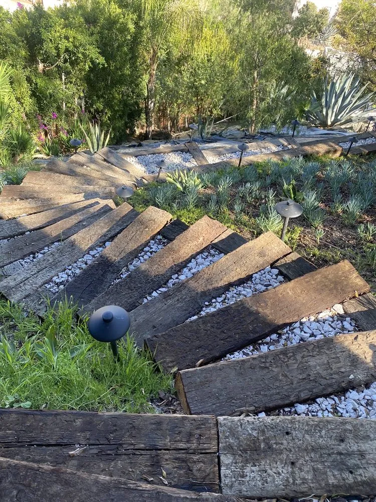 Custom lawn mowing service with custom design in Pasadena, CA by Fuentes Landscaping Services