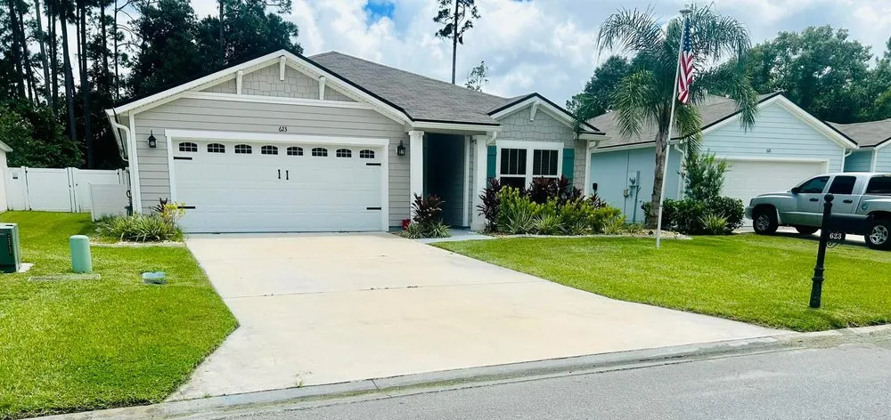 Top-rated lawn mowing service in Palm Coast, FL - Fugit Lawn Care