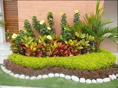 Custom outdoor landscaping experts serving Plantersville, TX - Full circle landscaping