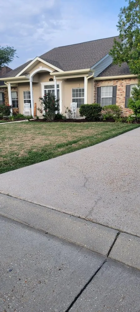 Custom lawn care service for outdoor upgrades in Metairie, LA by Full Circle Lawnmower Repair and Landscaping