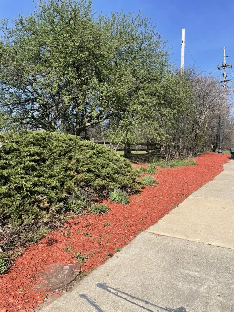 Custom yard maintenance for outdoor upgrades across Farmington Hills, MI - Full Circle Outdoor Services