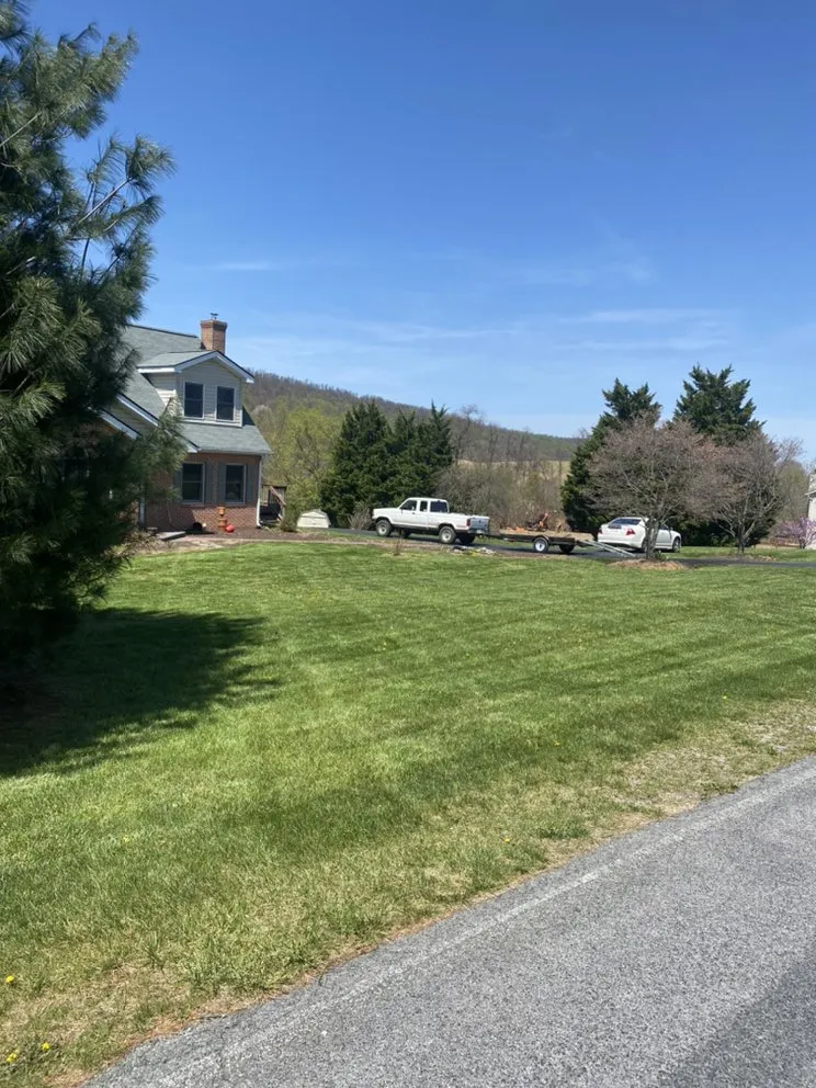 Local lawn mowing service experts serving Frederick, MD - Full Clip Lawn Care