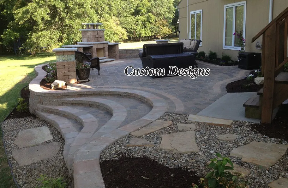 Professional landscaping services experts serving Smithville, MO - Full Features Landscape & Garden Center