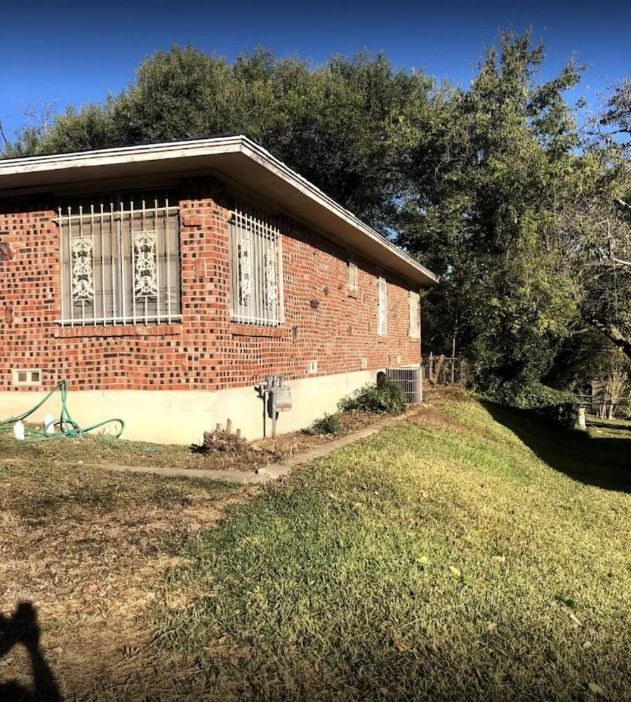 Local lawn mowing service in Azle, TX - Full lawn service care