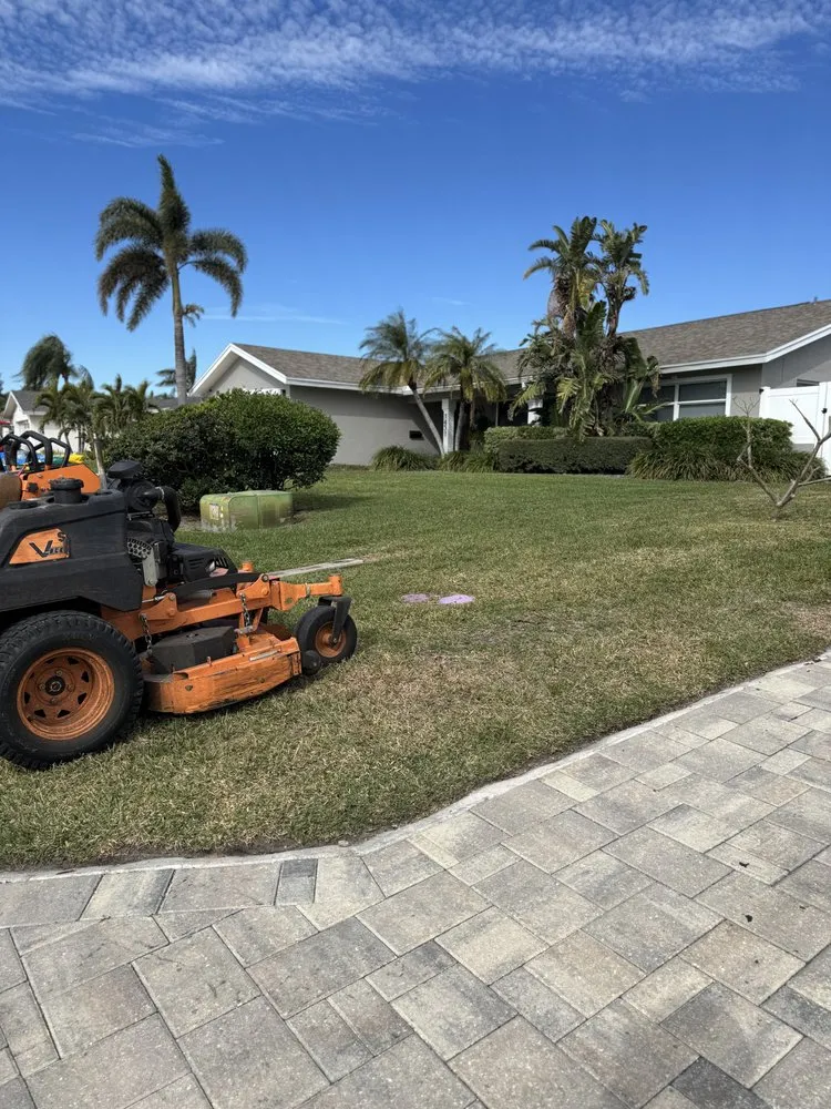 Affordable outdoor landscaping experts serving St. Petersburg, FL - Full Service Lawn & Landscaping
