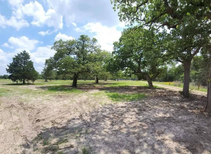 Reliable residential landscaping in Ledbetter, TX by Full Throttle Land Clearing & Management