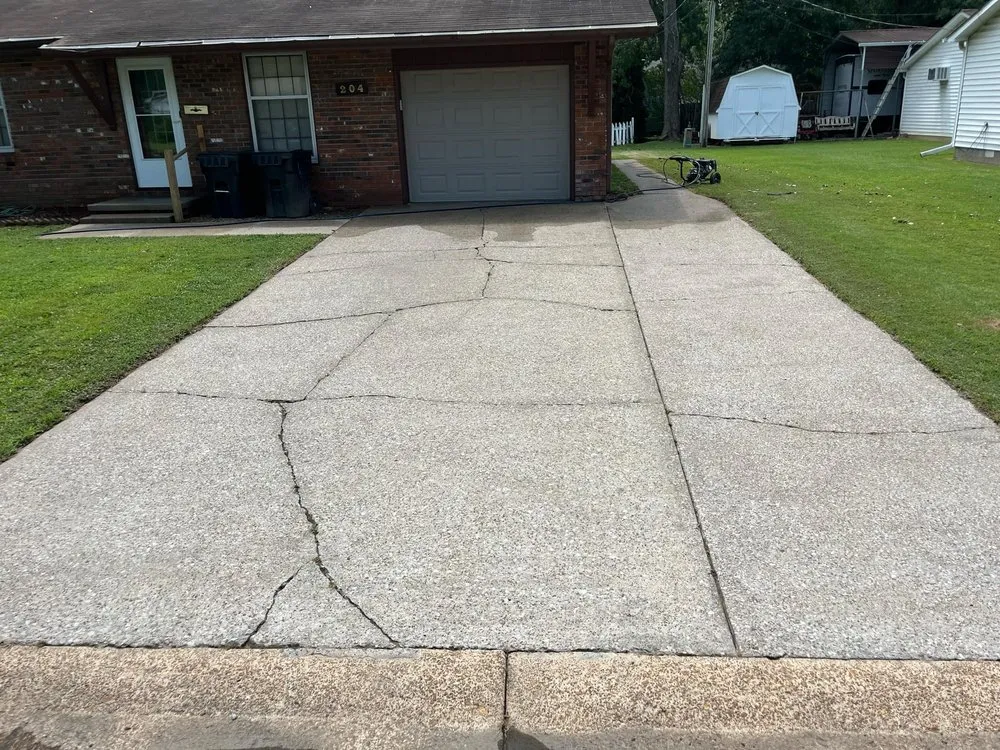 Reliable landscape installation in Brookport, IL by Full Throttle Lawn Service