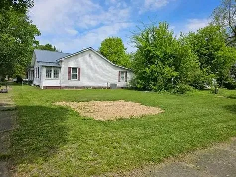 Reliable outdoor landscaping experts serving Brookport, IL - Full Throttle Lawn Service