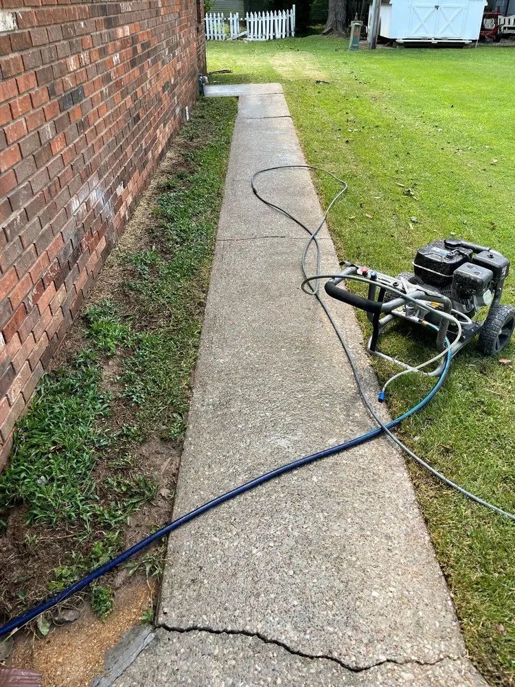 Professional landscaping services in Brookport, IL by Full Throttle Lawn Service