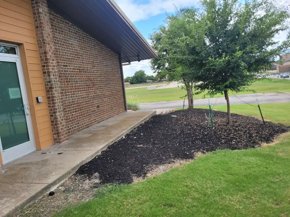 Top-rated yard cleanup service in Greenville, TX by Fuller's Lawn Service