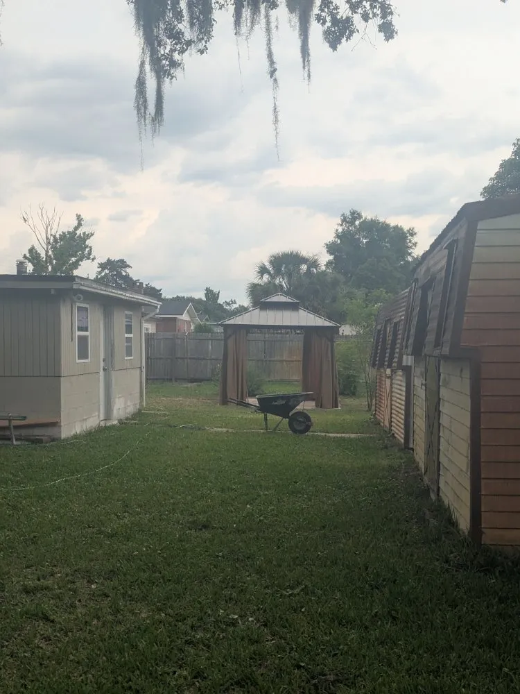 Affordable lawn mowing service experts serving Middleburg, FL - Fuzion Services