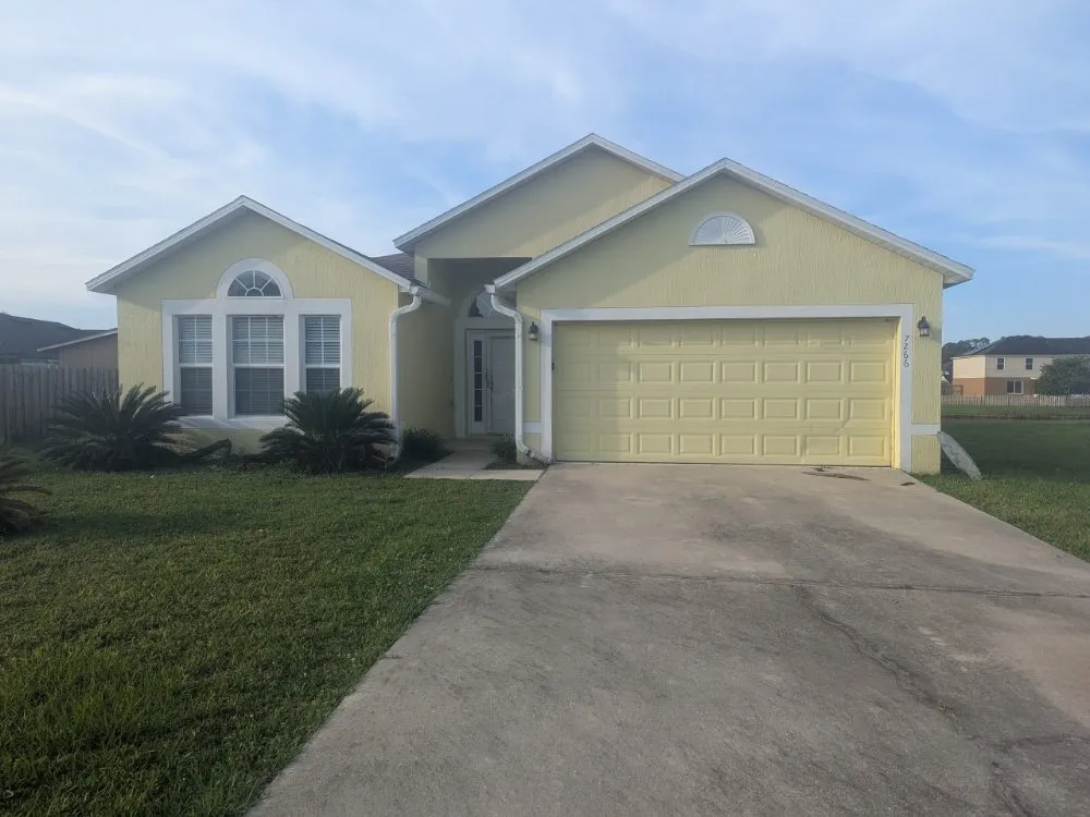 Trusted residential landscaping experts serving Middleburg, FL - Fuzion Services