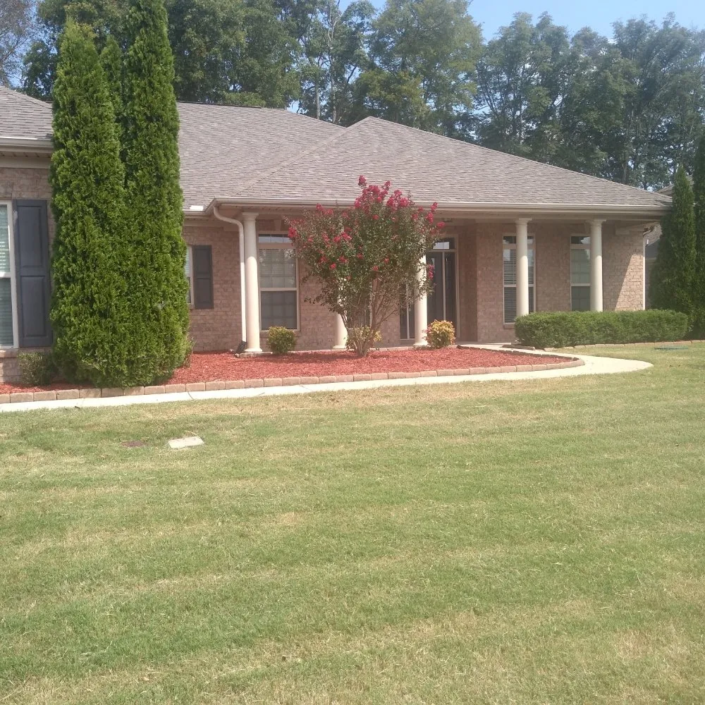 Reliable yard maintenance experts serving Huntsville, AL - Fye Tree & Landscaping Professional's