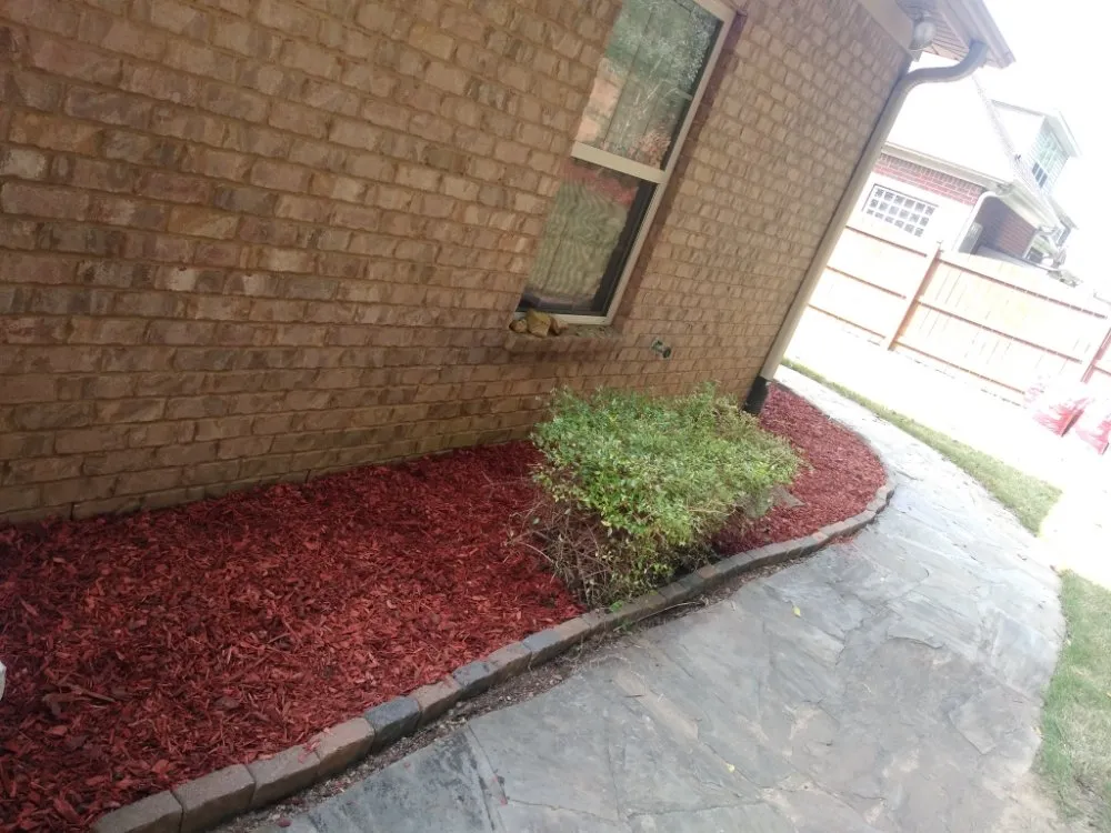 Custom yard cleanup service experts serving Huntsville, AL - Fye Tree & Landscaping Professional's