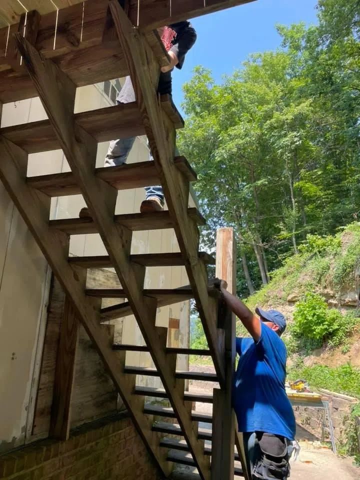 Top-rated lawn mowing service experts serving Saint Albans, WV - G & A Cremeans Handyman Services