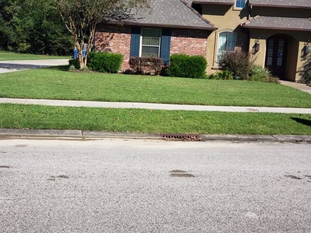 Top-rated outdoor landscaping for year-round maintenance in Scott, LA by G & C Lawn & Landscaping