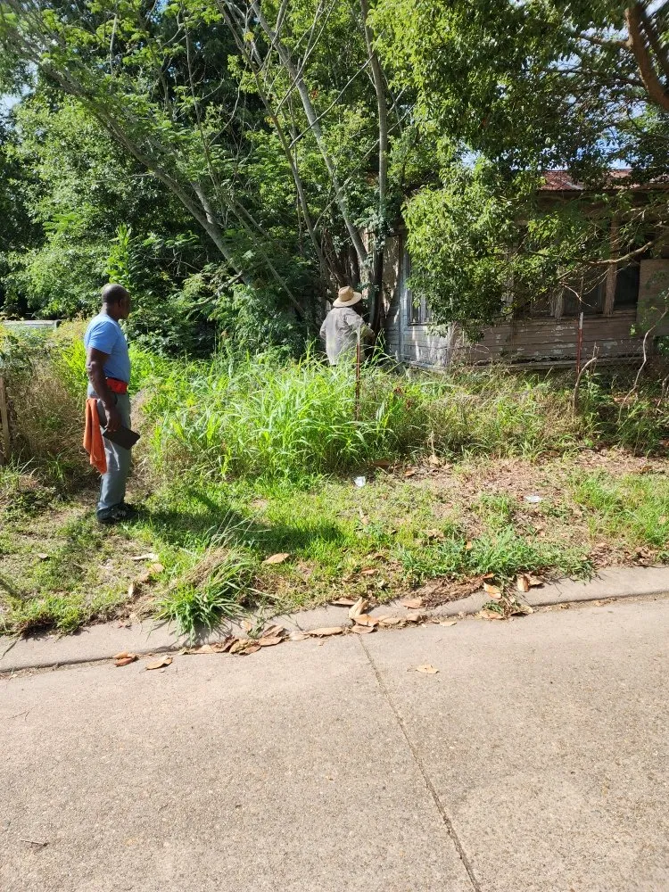 Professional outdoor landscaping in Scott, LA by G & C Lawn & Landscaping