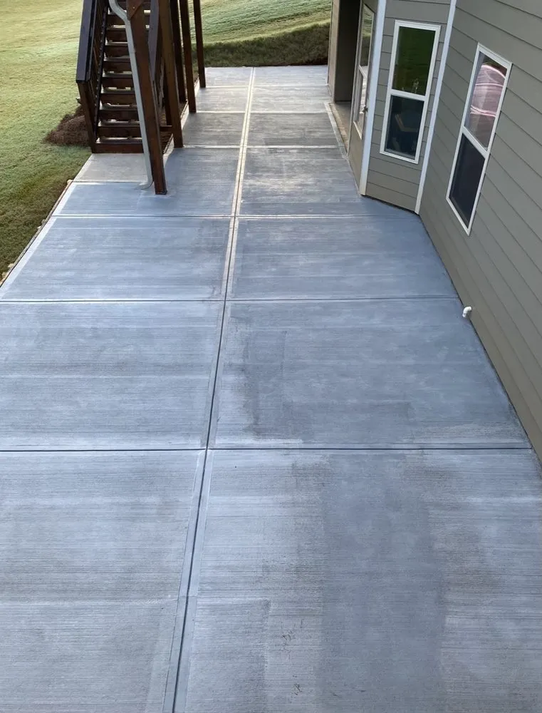 Professional landscaping services in Ellenwood, GA by G & C Property Management