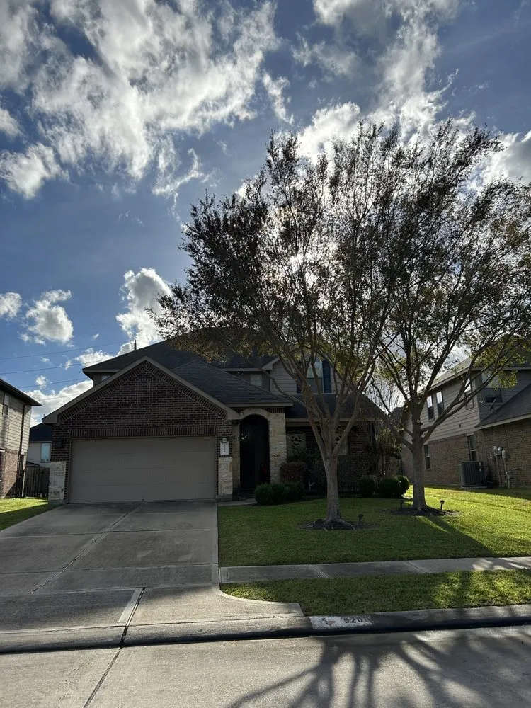 Top-rated lawn mowing service in Needville, TX by G & G Landscaping