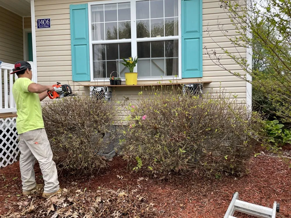 Top-rated lawn care service in Spring Hill, TN - G & G Landscaping