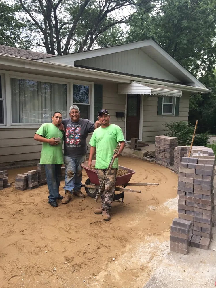 Professional yard cleanup service in Wheaton, IL - G & G Landscaping