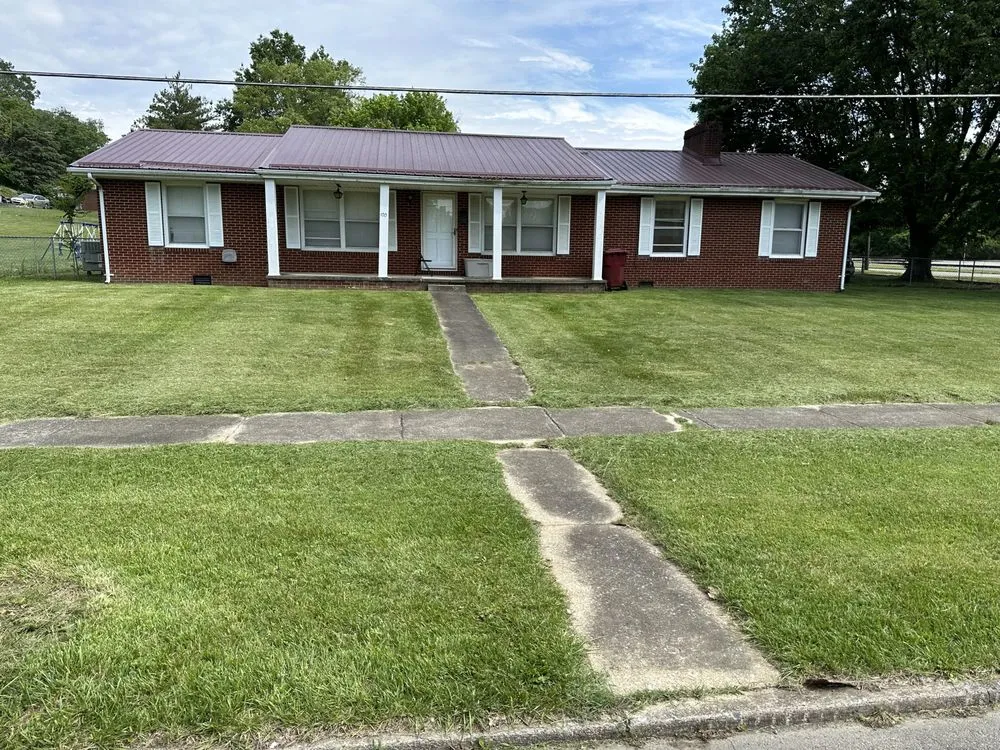 Top-rated outdoor landscaping in Johnson City, TN by G & G Lawncare and Home Improvements