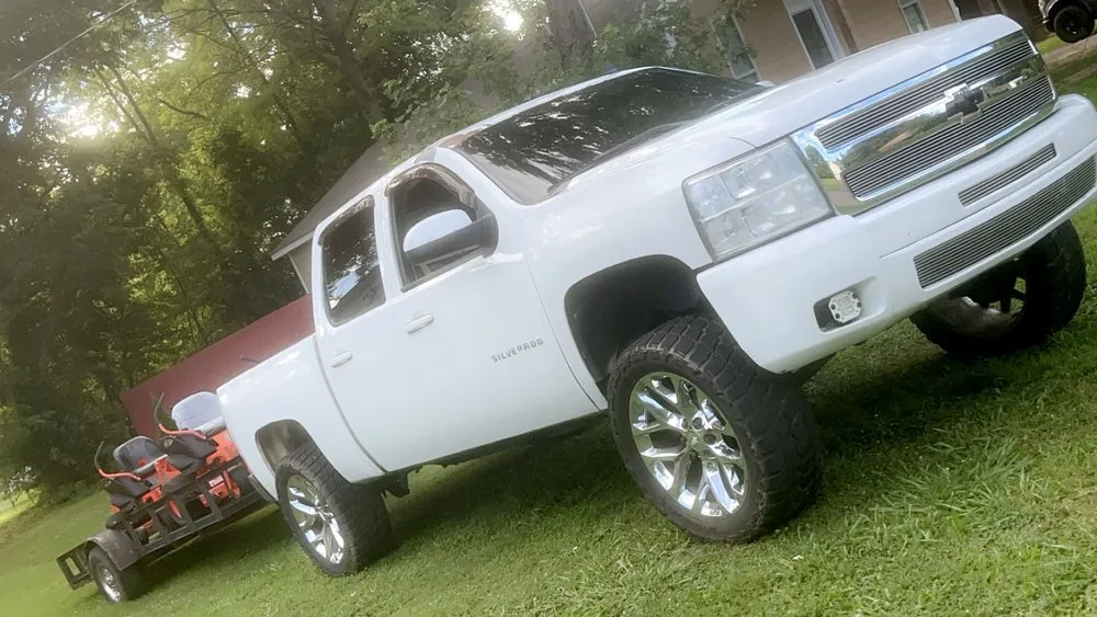 Custom garden landscaping near you across McKenzie, TN - G & G Yard Services