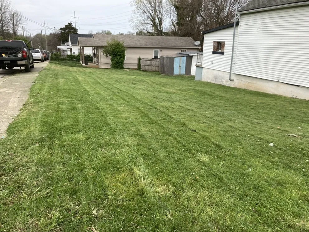 Custom yard maintenance experts serving Lexington-Fayette, KY - G & H Brothers Lawncare Landscaping