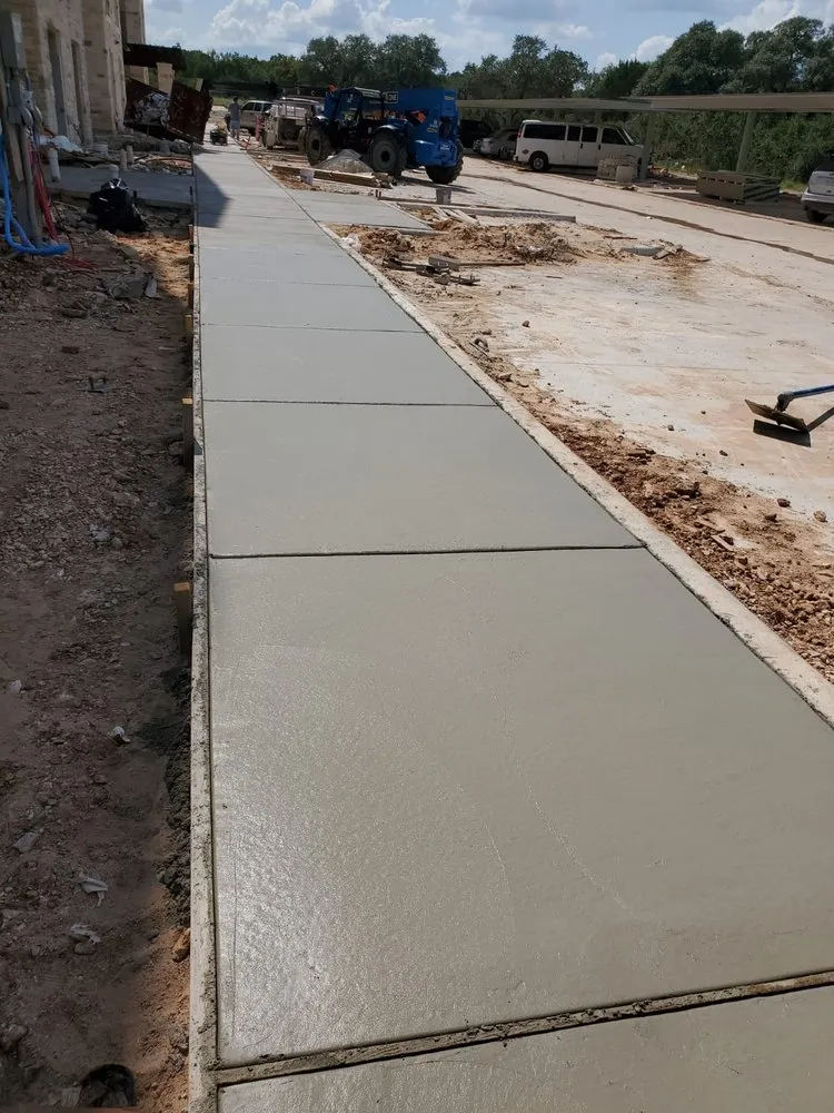 Expert yard cleanup service in Austin, TX - G & I Concrete and Tree Lawn Services