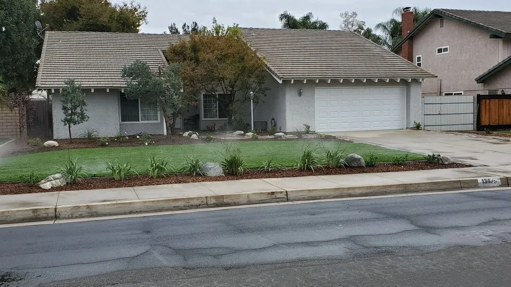 Local garden landscaping in Corona, CA by G & J Landscaping