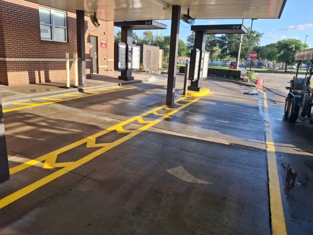 Top-rated residential landscaping for beautiful yards in Galveston, TX by G & J Pressure Washing